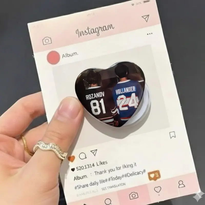 Rozanov Hollander Retro Heart Phone Grip